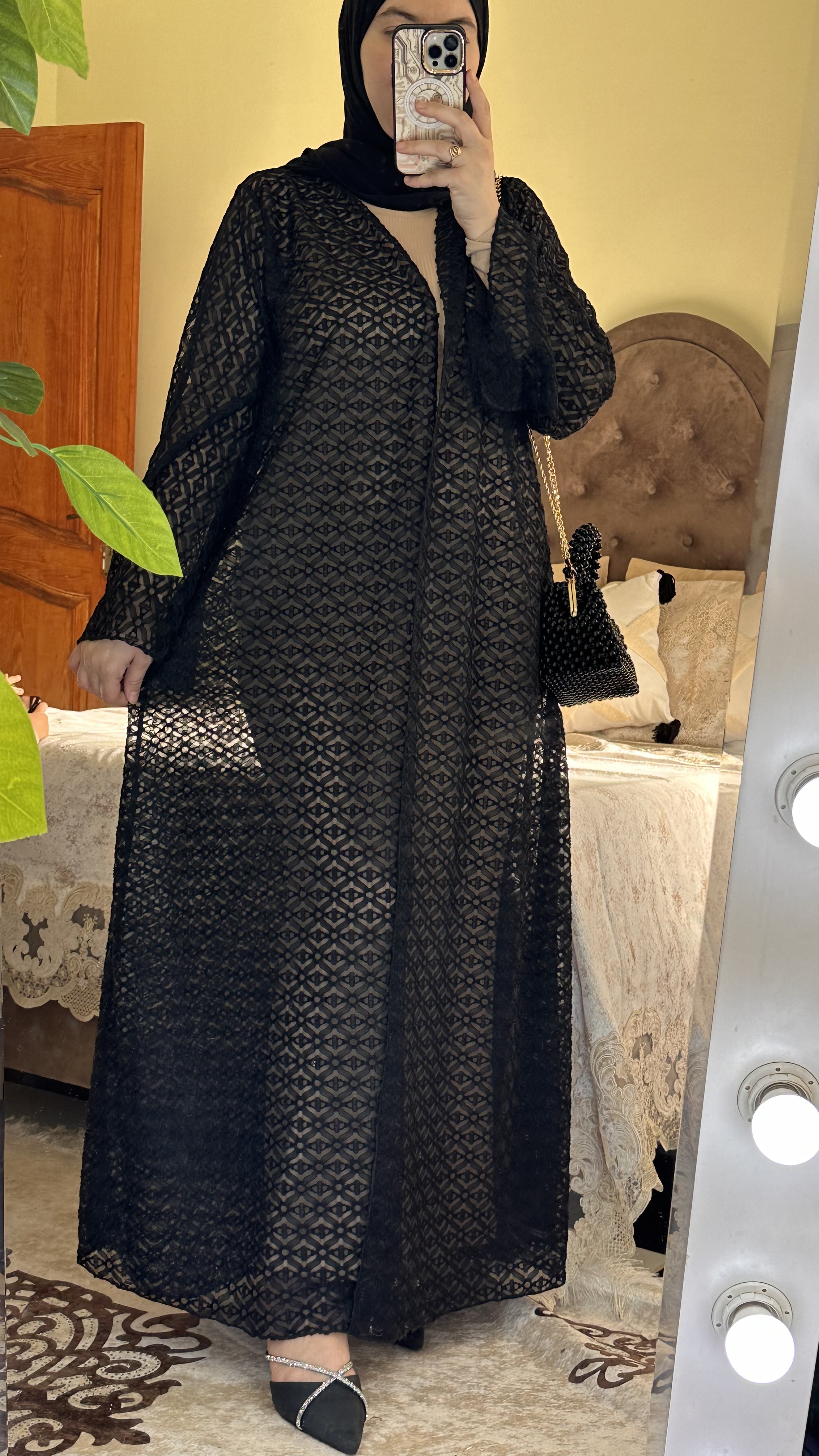 Abaya layal image