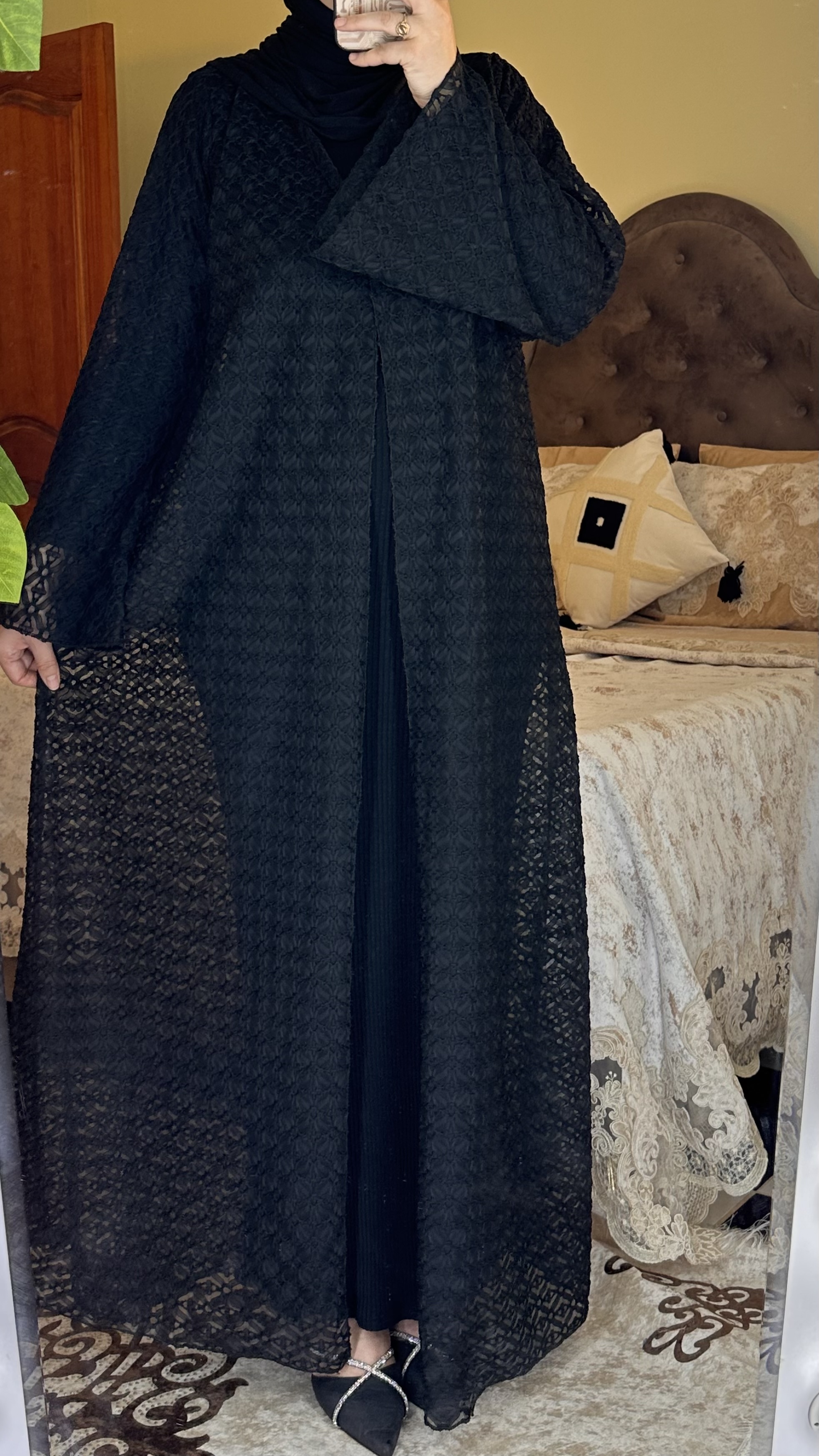 Abaya layal image