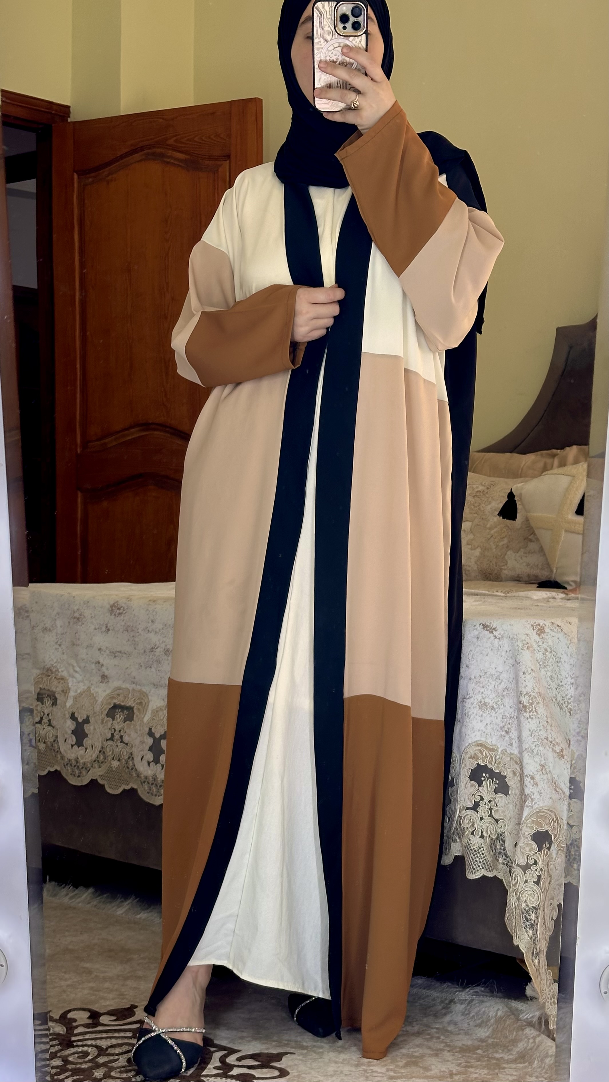 Abaya caramel image